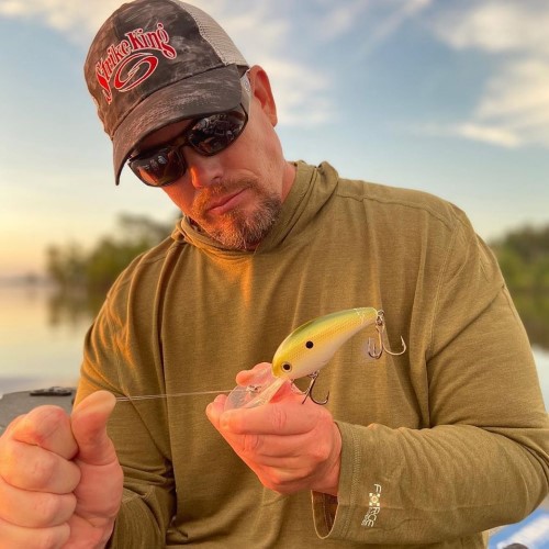 Keith Combs tying knot 